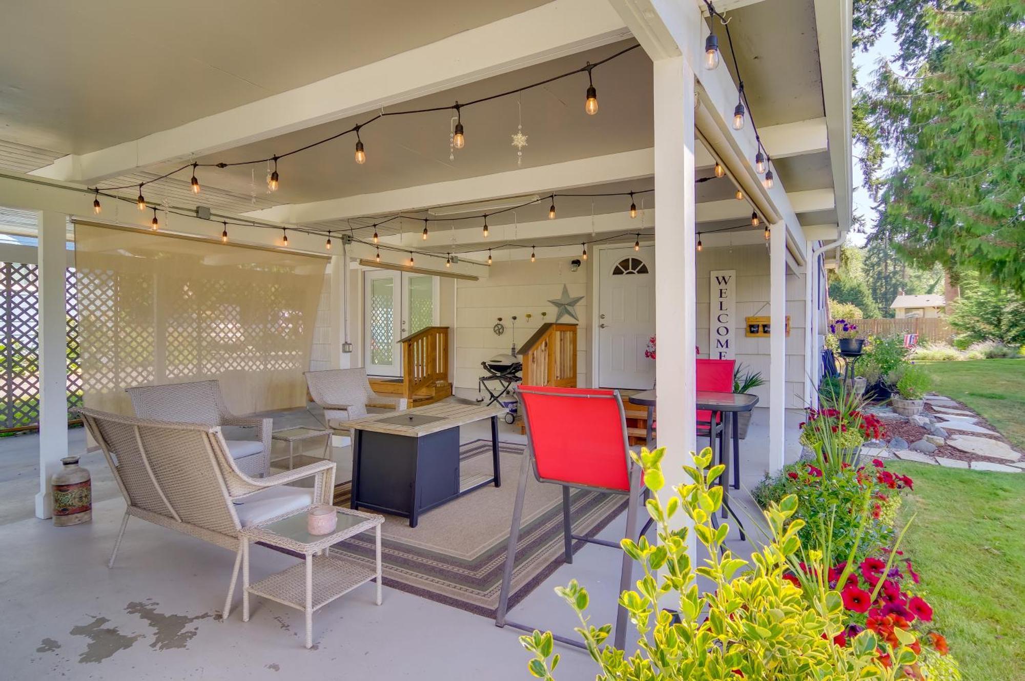 Charming Updated Retreat Walk To Lake Stevens! Exterior photo